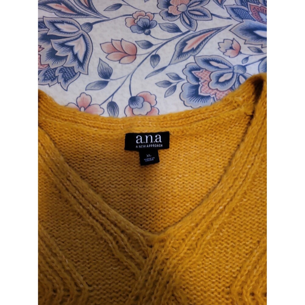 Sweater - Picture 2 of 3